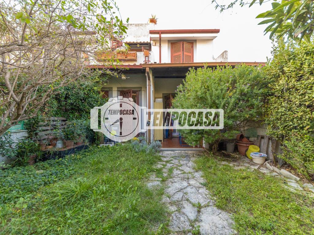Villetta a schiera a Cerveteri in Via Sillaro - Foto 2