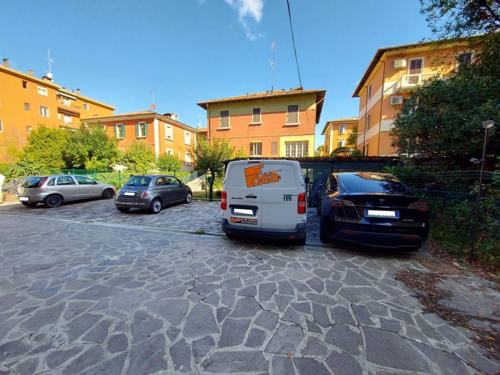 Box / garage a Bologna in Via Giampietro Zanotti, 16 - Foto 3