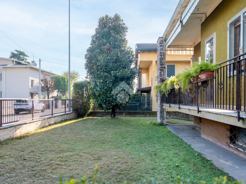 Villa a Villafranca di verona in Via dell'Esperanto, 10 - Foto 4