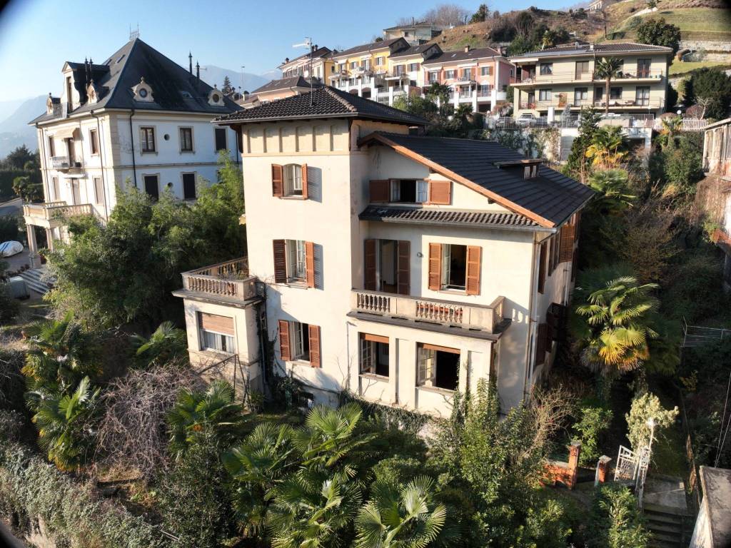 Villa a Omegna in Via Luigi Comoli, 60 - Foto 2