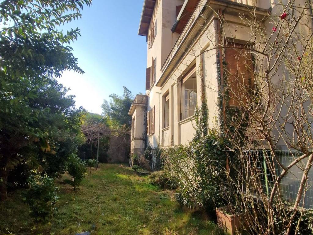 Villa a Omegna in Via Luigi Comoli, 60 - Foto 4