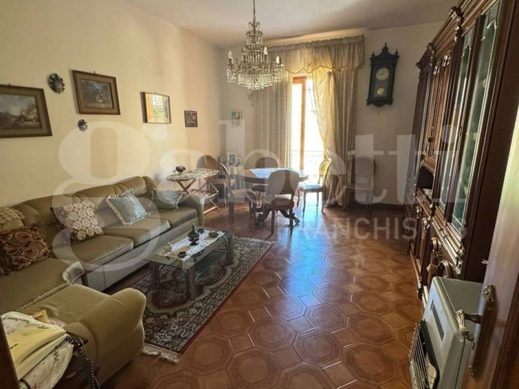 Casa indipendente a Pietraperzia in VIA FABIO FILZI , 35 - Foto 3