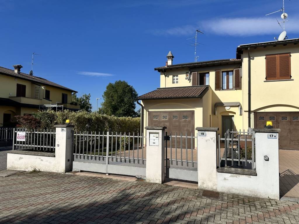 Villetta a schiera a Cremona in Via Mario Basiola, 19 - Foto 2