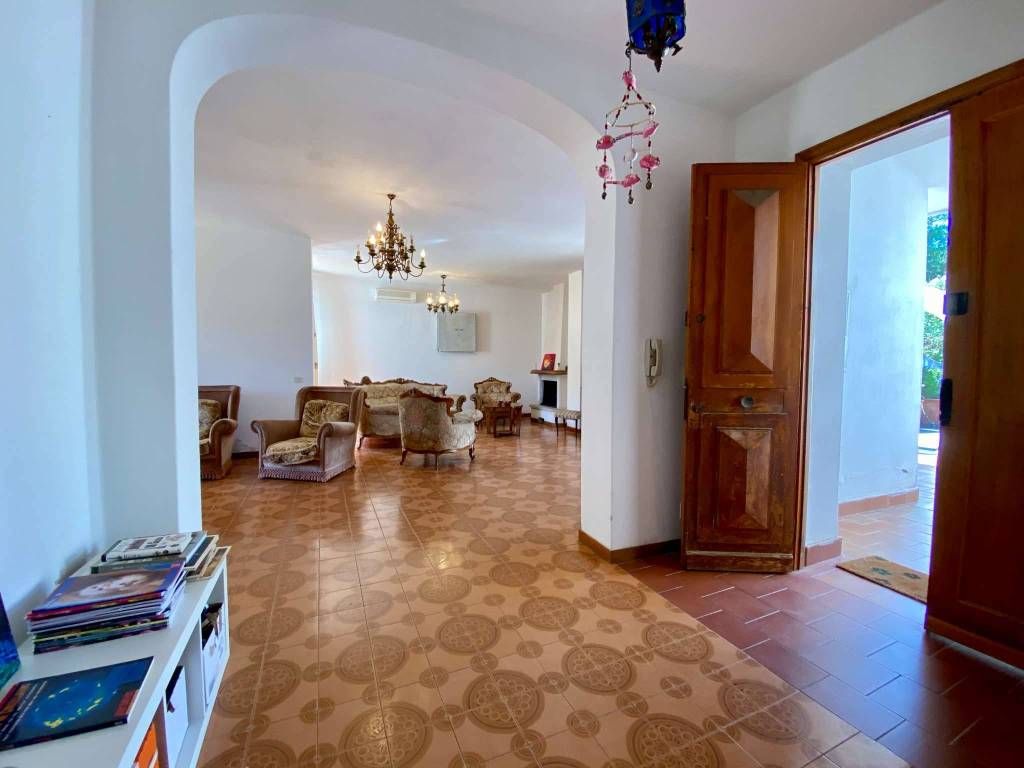 Villa a Sabaudia in strada Lungomare Pontino - Foto 4