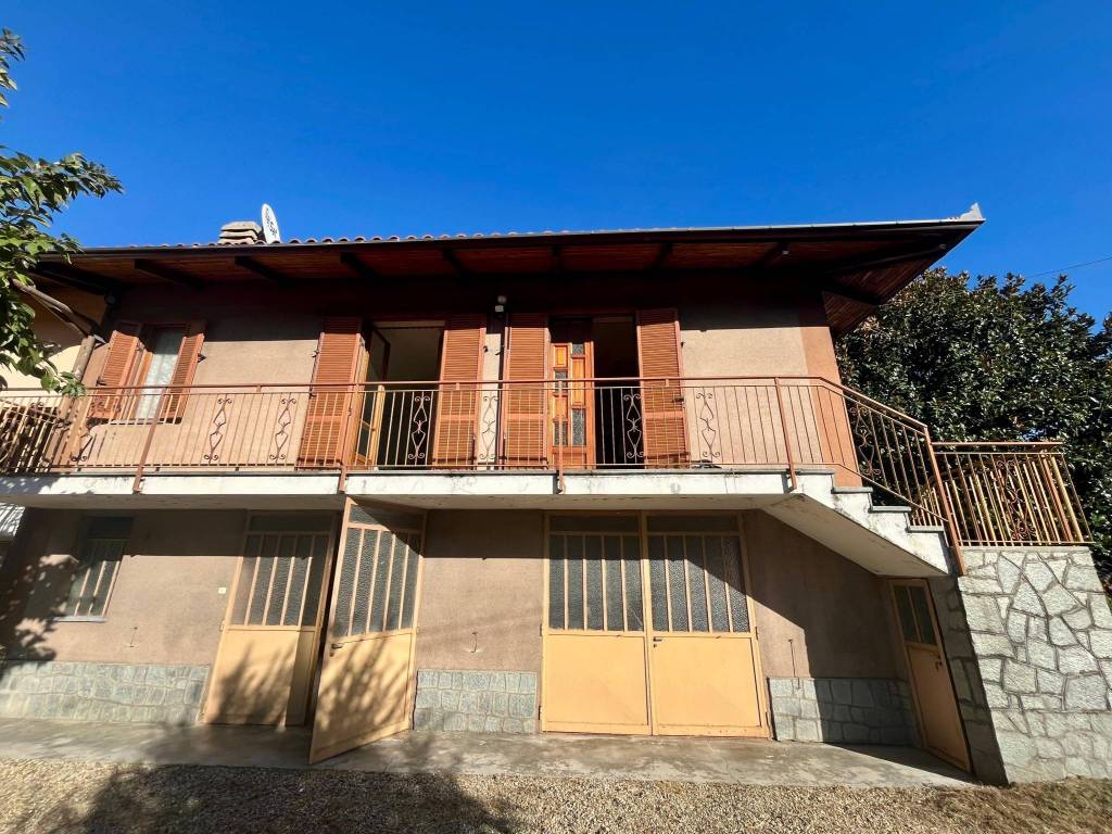 Casa indipendente a Pinerolo in Via Nazionale, 263 - Foto 2