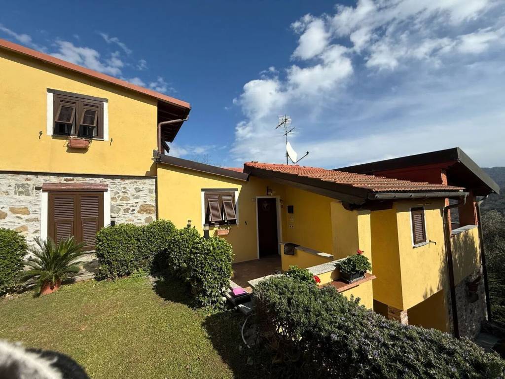 Villa a Garlenda in Frazione Paravenna No Number - Foto 3