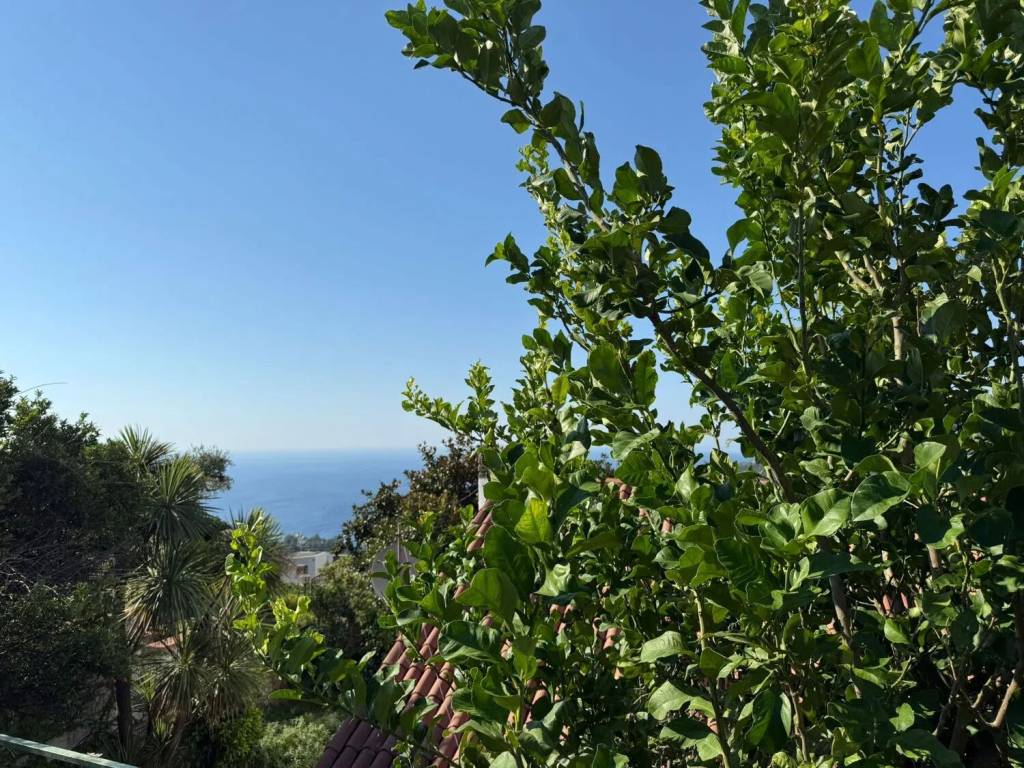 Villa a Finale ligure in Via Dei Navigatori No Number - Foto 3