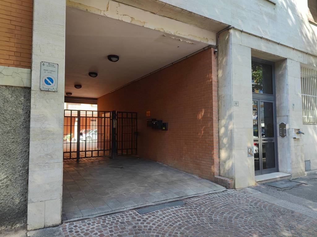 Appartamento a Bologna in Via Lodovico Berti - Foto 2