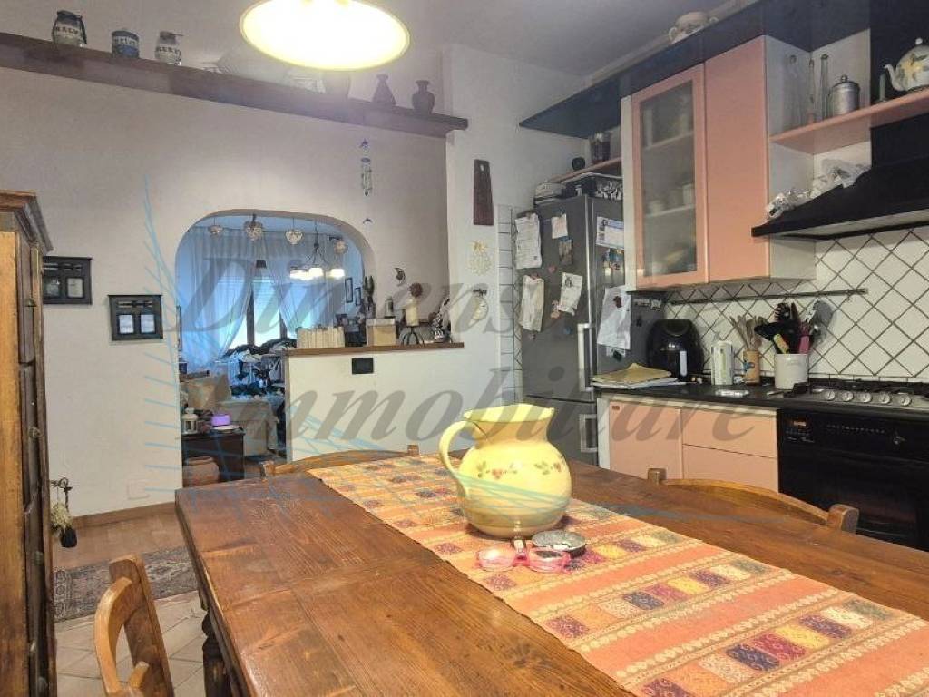 Appartamento a Rosignano marittimo in Via Giuseppe di Vittorio - Foto 5