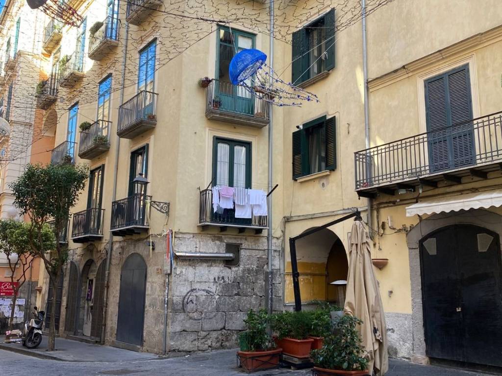 Appartamento a Salerno in Piazza Sedile del Campo, 10 - Foto 2
