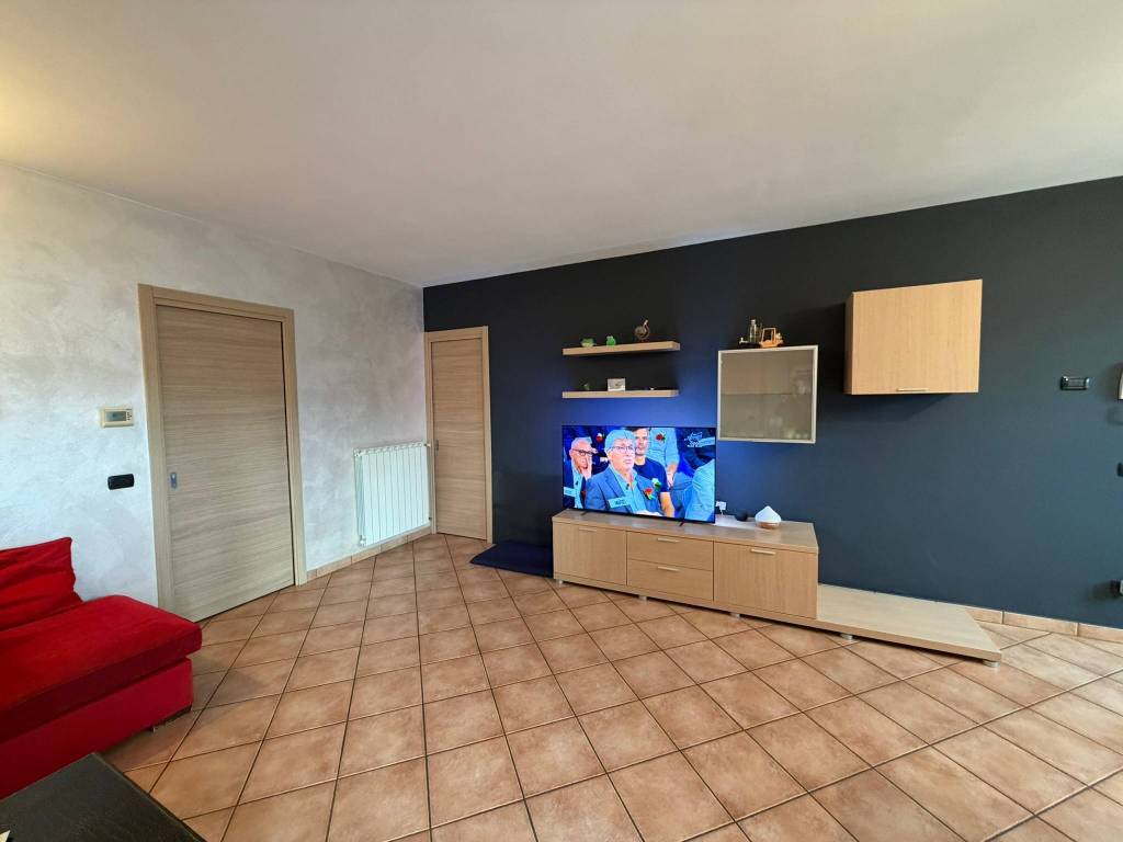 Appartamento a Invorio in Via Giacomo Matteotti, 35 - Foto 2