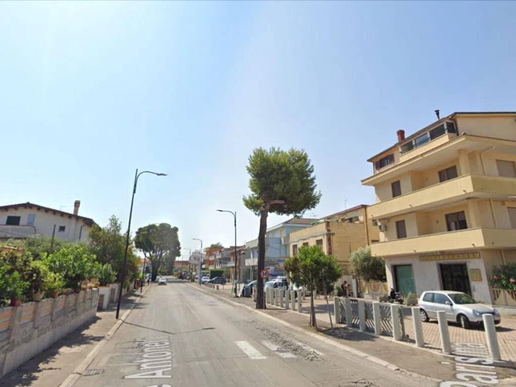 Immobile a Pescara in Via Nazionale Adriatica Sud - Foto 2