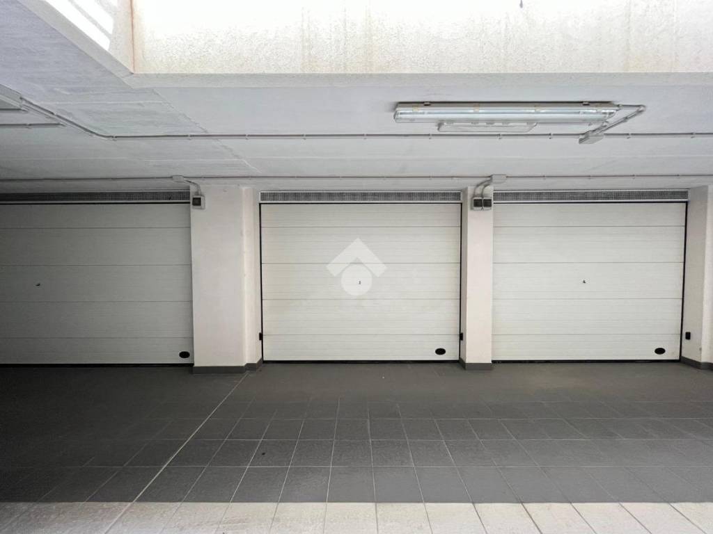 Box / garage a Brindisi in Via San Leucio, 19 - Foto 5
