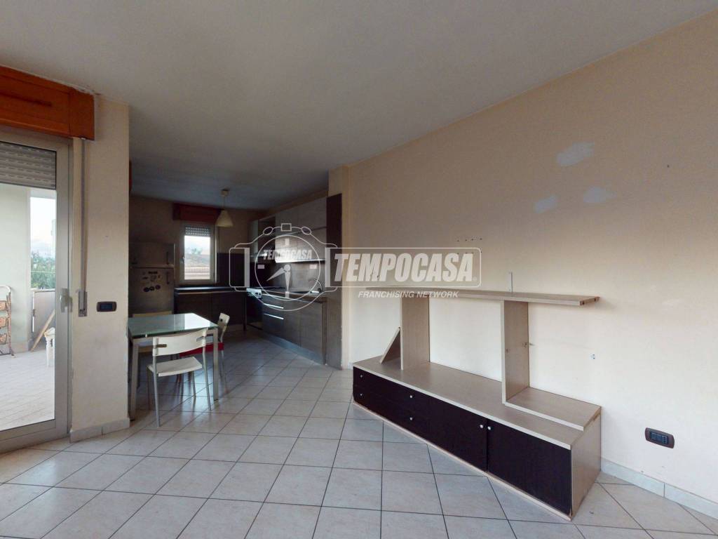 Appartamento a San marcellino in Via Ugo Foscolo 27 - Foto 2