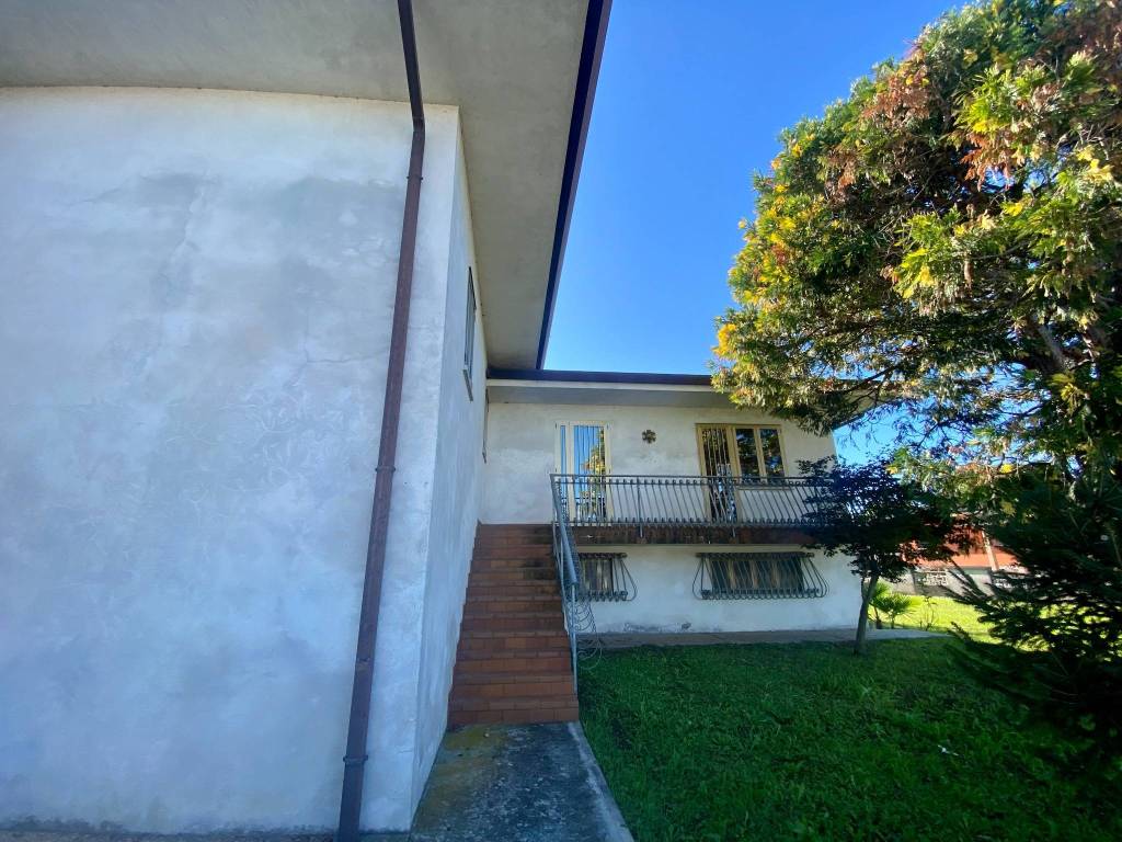 Villa a Codroipo in Via Villaorba, 58 - Foto 3