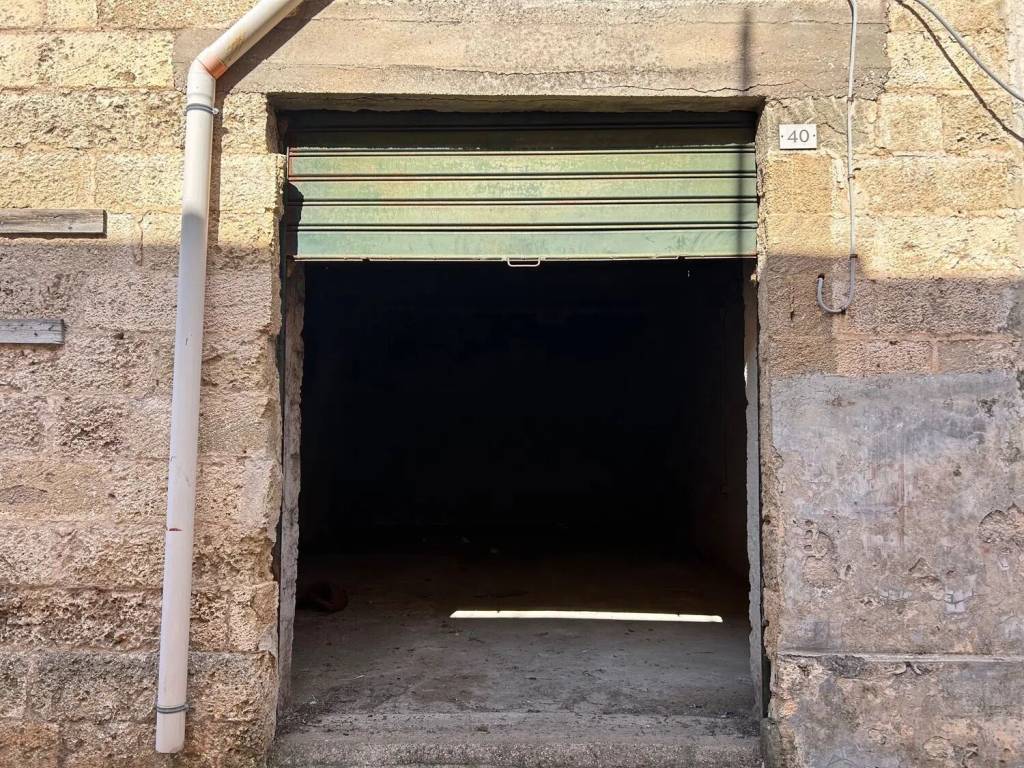Box / garage a Casarano in Via De Santis - Foto 3
