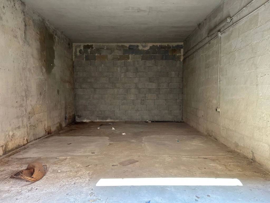 Box / garage a Casarano in Via De Santis - Foto 4