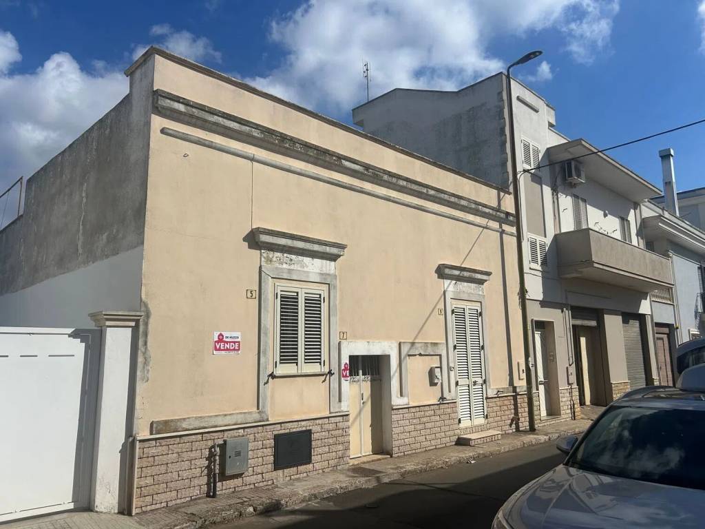 Villa a Presicce-acquarica in Via Guglielmo Marconi - Foto 2