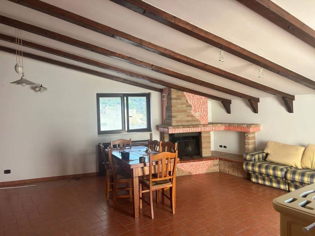 Appartamento a Casarano in Via Maggia - Foto 5