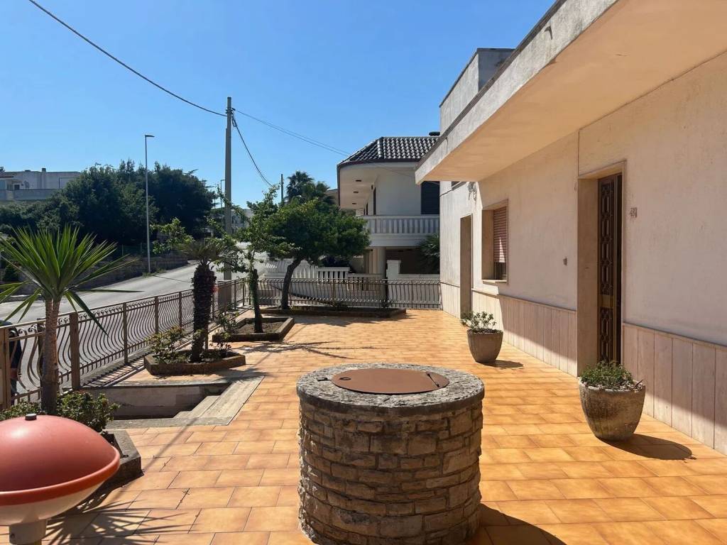 Villa a Casarano in Viale Salvatore De Matteis - Foto 3