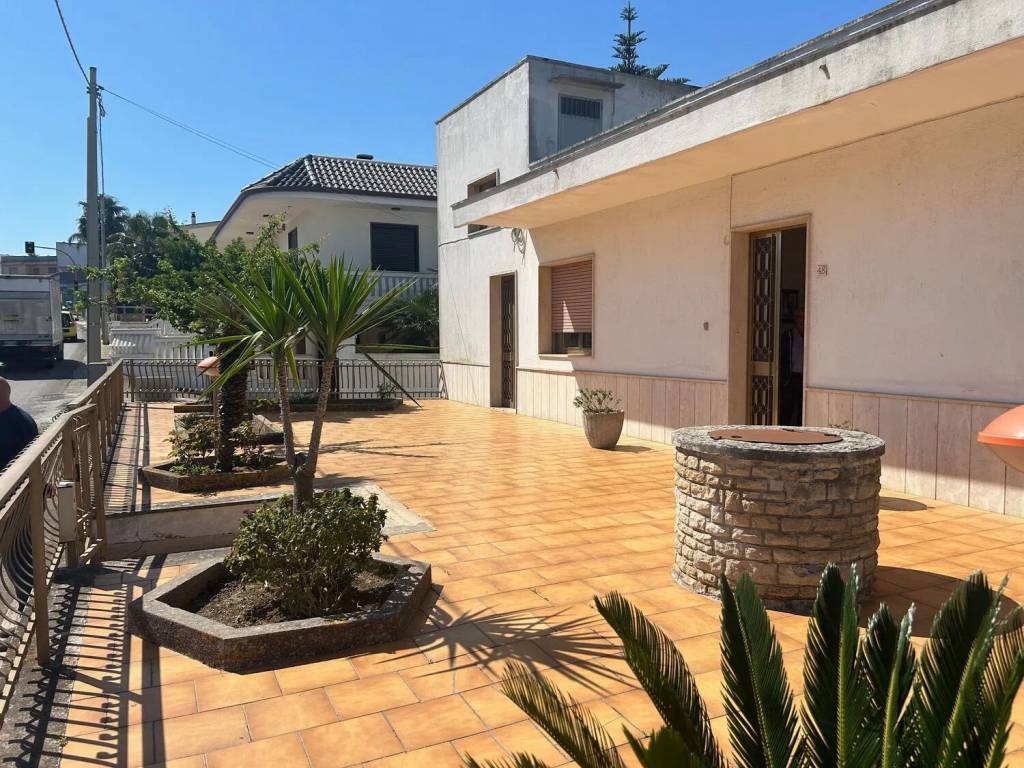 Villa a Casarano in Viale Salvatore De Matteis - Foto 4