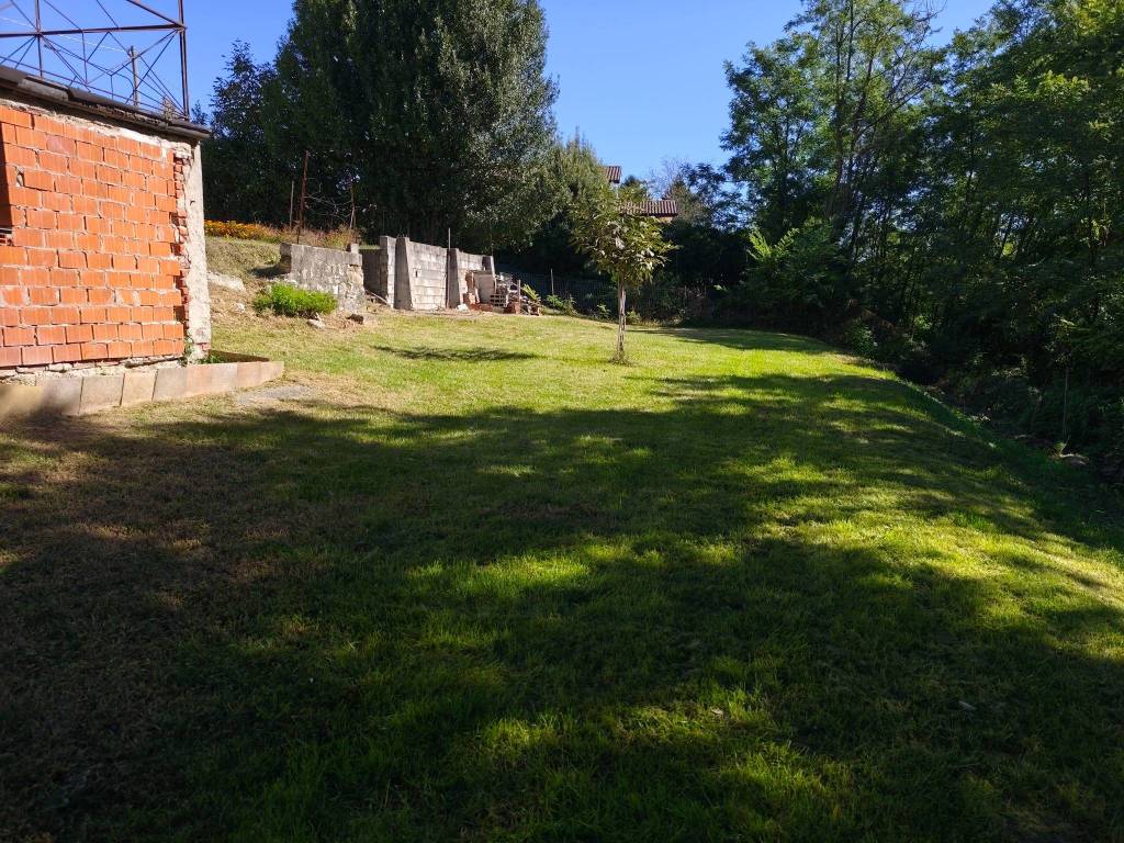 Villa a Besozzo in Via G. Rebuschini - Foto 2