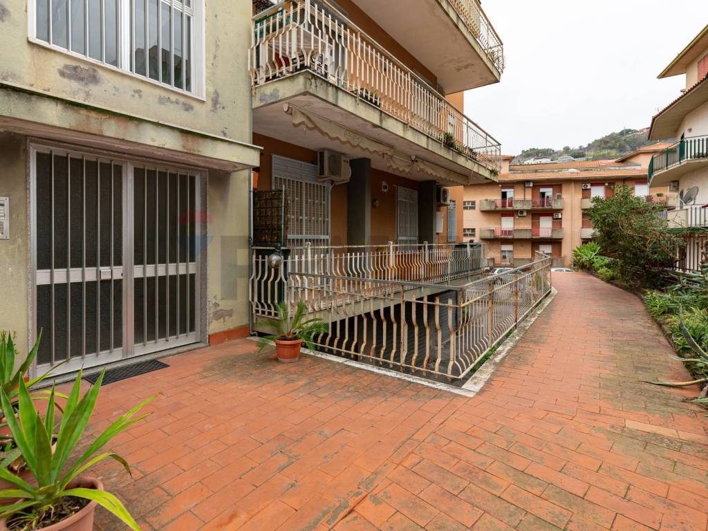 Appartamento a Aci catena in via San Nicolò, 157 - Foto 4