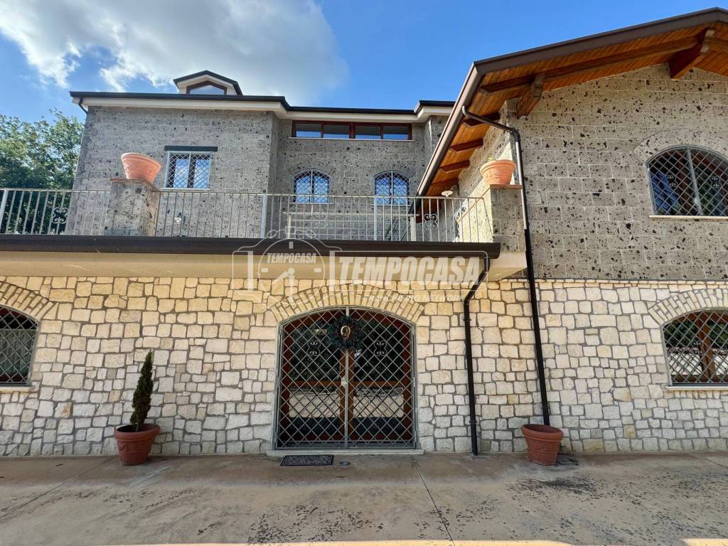 Villa a Caiazzo in Via Giovannizzi - Foto 2