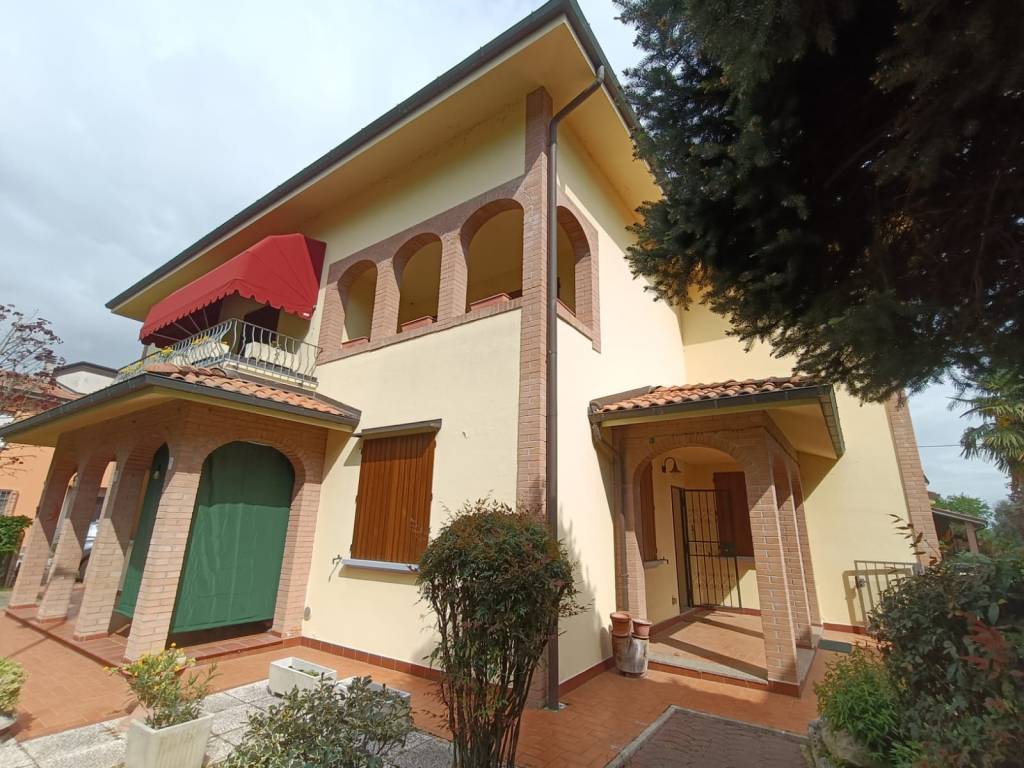 Villa a Castel maggiore in Via Lame, 229 - Foto 2