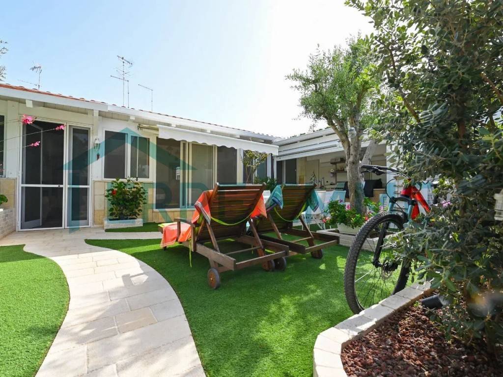 Villa a Carovigno in Villaggio Riva Marina 1 No Number - Foto 5