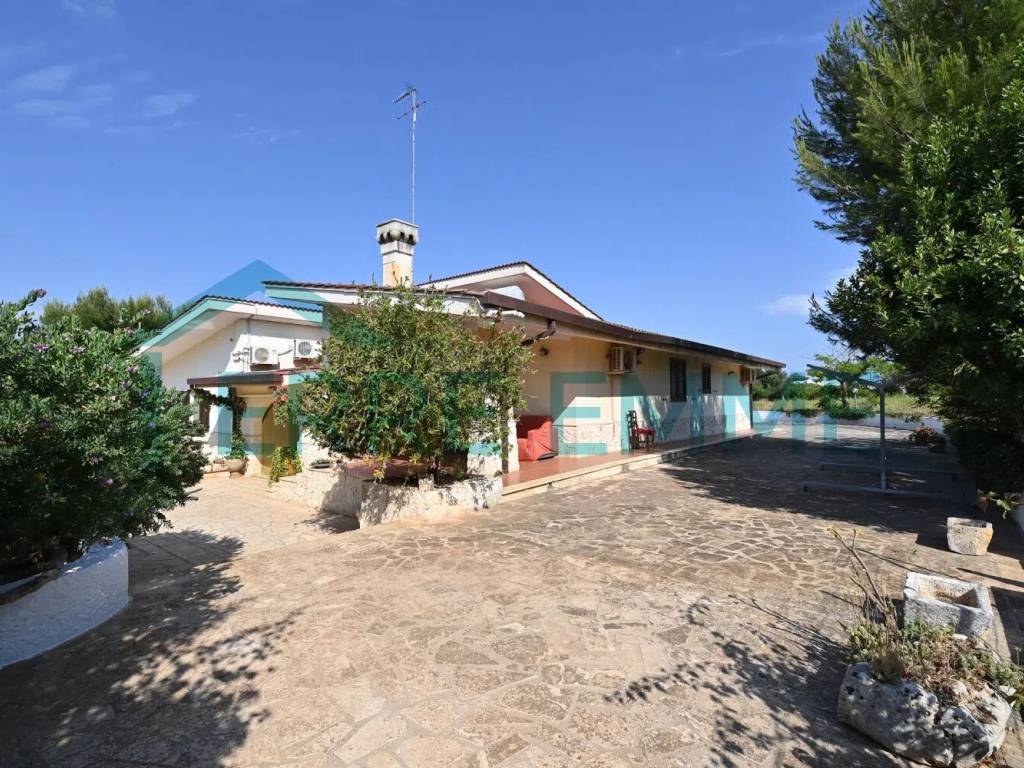 Villa a San vito dei normanni in Contrada Campi - Foto 2