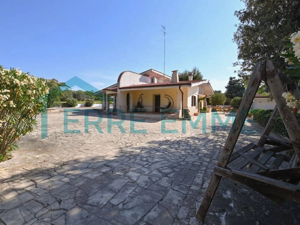 Villa a San vito dei normanni in Contrada Campi - Foto 3