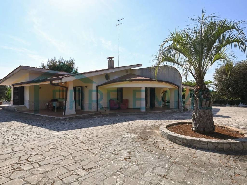 Villa a San vito dei normanni in Contrada Campi - Foto 4