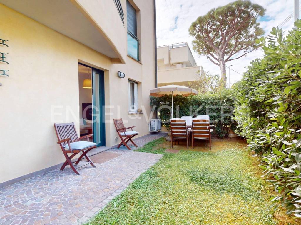 Appartamento a Riccione in Viale Amintore Galli, 7 - Foto 2
