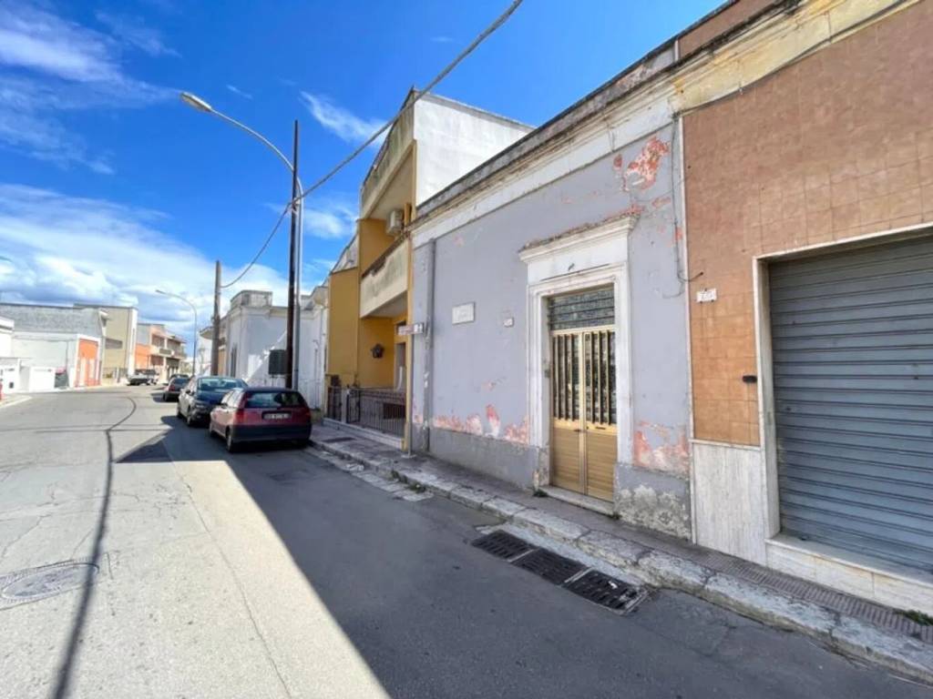 Villa a Squinzano in Via Campi, 77 - Foto 2
