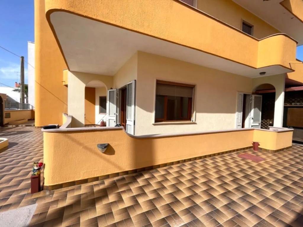 Villa a Squinzano in Via Don Luigi Sturzo, 27 A - Foto 4