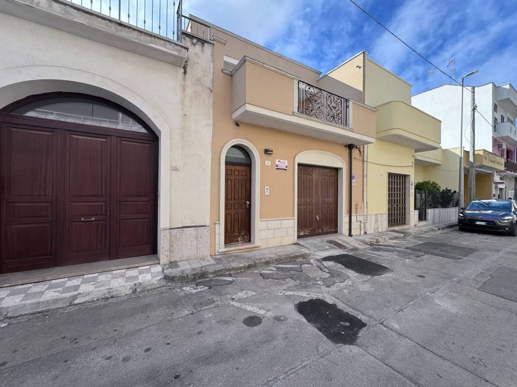 Villa a Trepuzzi in Via Grazia Deledda, 26 - Foto 3