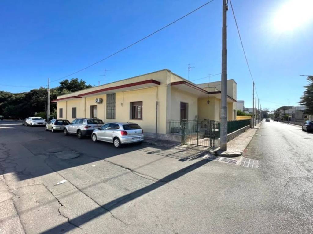 Villa a Trepuzzi in Via Vincenzo Bellini, 3 - Foto 3