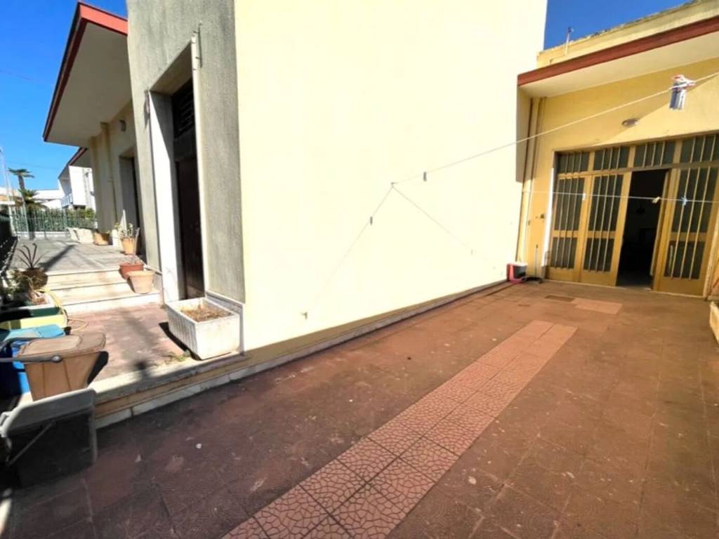 Villa a Trepuzzi in Via Vincenzo Bellini, 3 - Foto 5