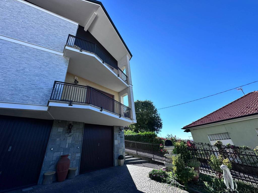 Appartamento a Alba in Strada Serre, 9 - Foto 2