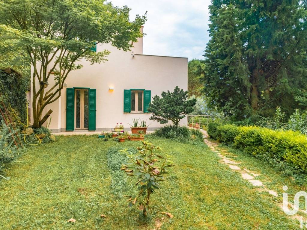 Villa a Finale ligure in Via calvisio, 214 - Foto 2