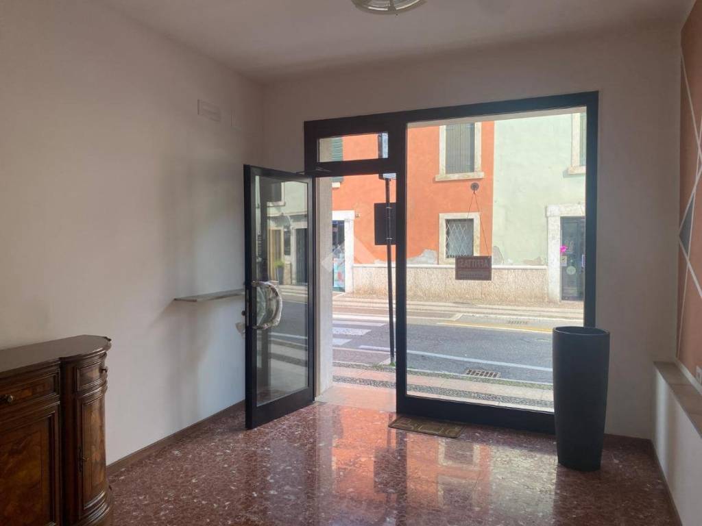 Immobile a Villafranca di verona in Via Pace, 89 - Foto 2