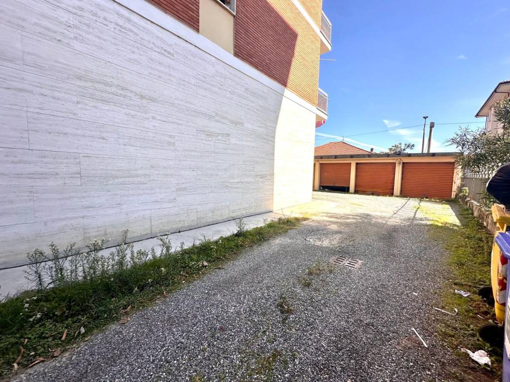 Box / garage a Ciriè in Via Generale Pietro Gazzera, 35 - Foto 3