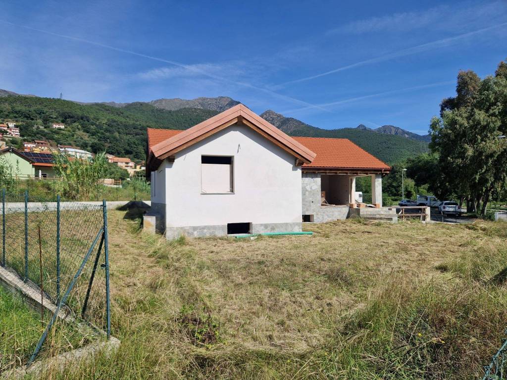 Villa a Cogoleto in Via Giovanni Falcone, 6 - Foto 3