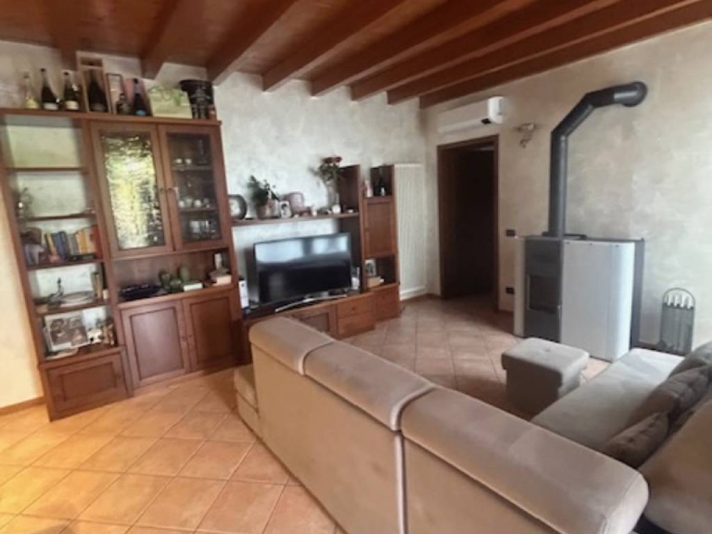 Villa a Goito in Strada Statale Goitese - Foto 3