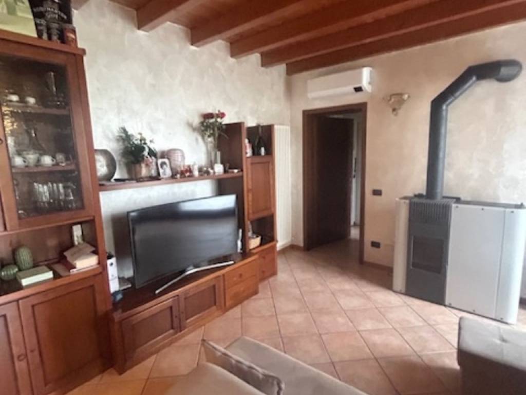 Villa a Goito in Strada Statale Goitese - Foto 5