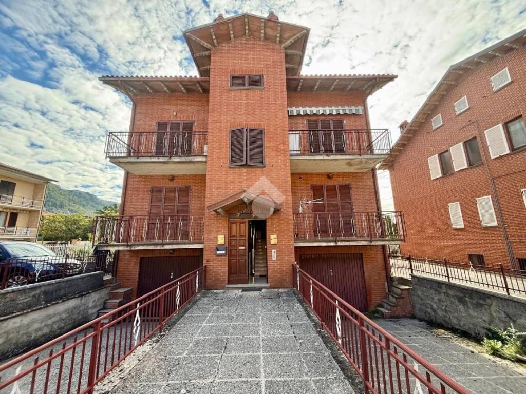 Appartamento a Gubbio in Via Diaz, 18 - Foto 2