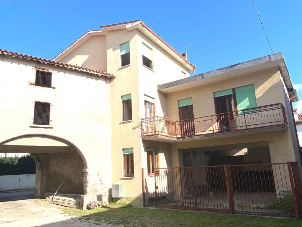 Casa indipendente a Zugliano in Via Vignaletti, 4 - Foto 2