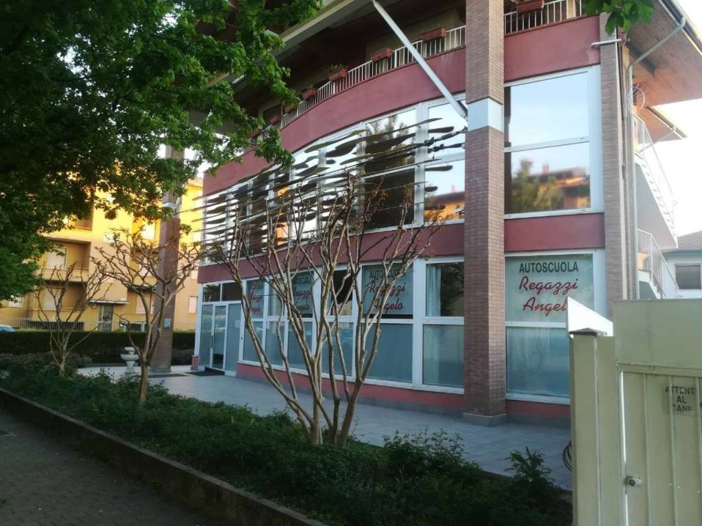 Immobile a Bonate sotto in via vittorio veneto 35 - Foto 2