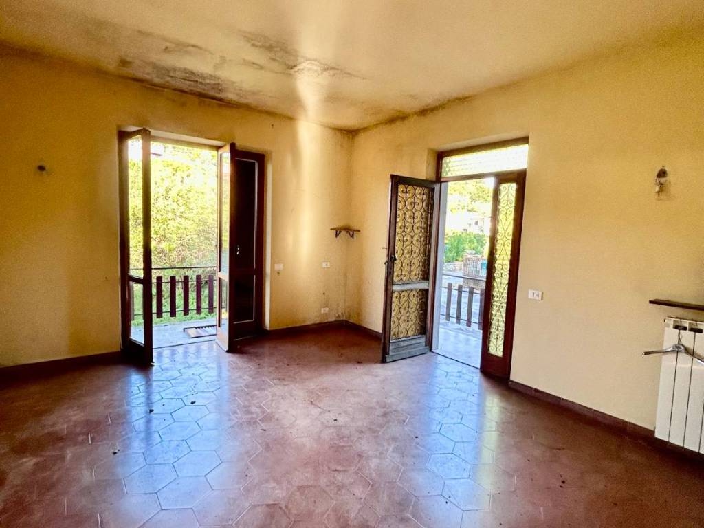 Villa a Castelnuovo magra in Via degli Ulivi, 19 - Foto 2